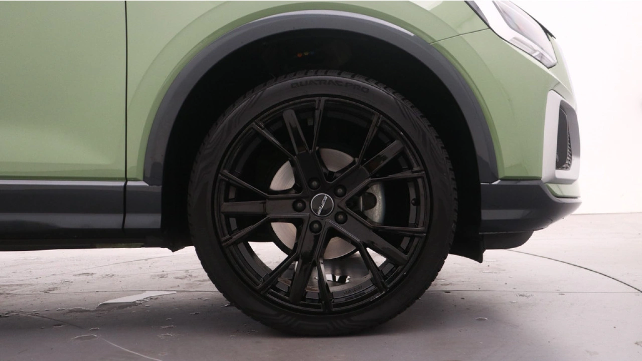 Audi Q2 30 TFSI Advanced edition | Camera | PDC v+a | 18