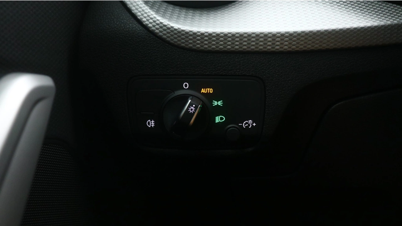 Audi Q2 30 TFSI Advanced edition | Camera | PDC v+a | 18