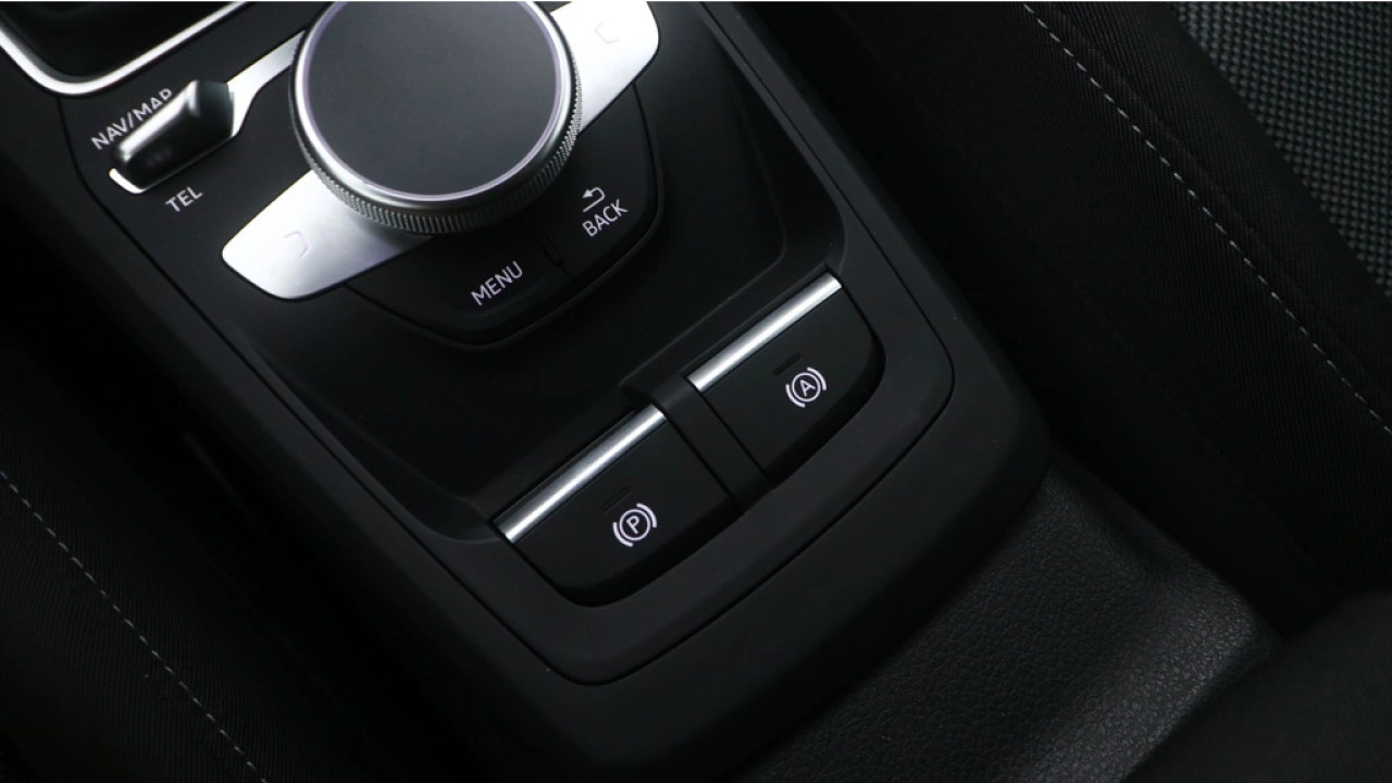 Audi Q2 30 TFSI Advanced edition | Camera | PDC v+a | 18
