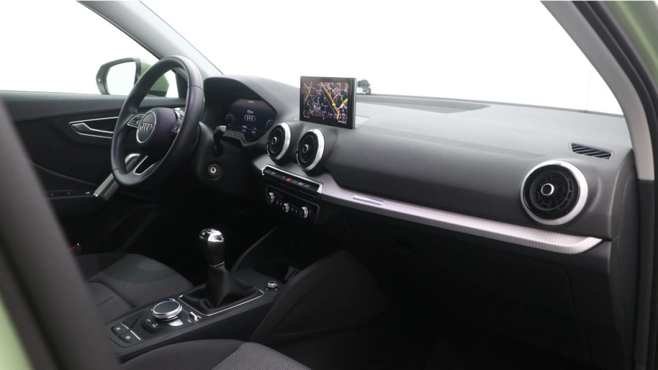 Audi Q2 30 TFSI Advanced edition | Camera | PDC v+a | 18
