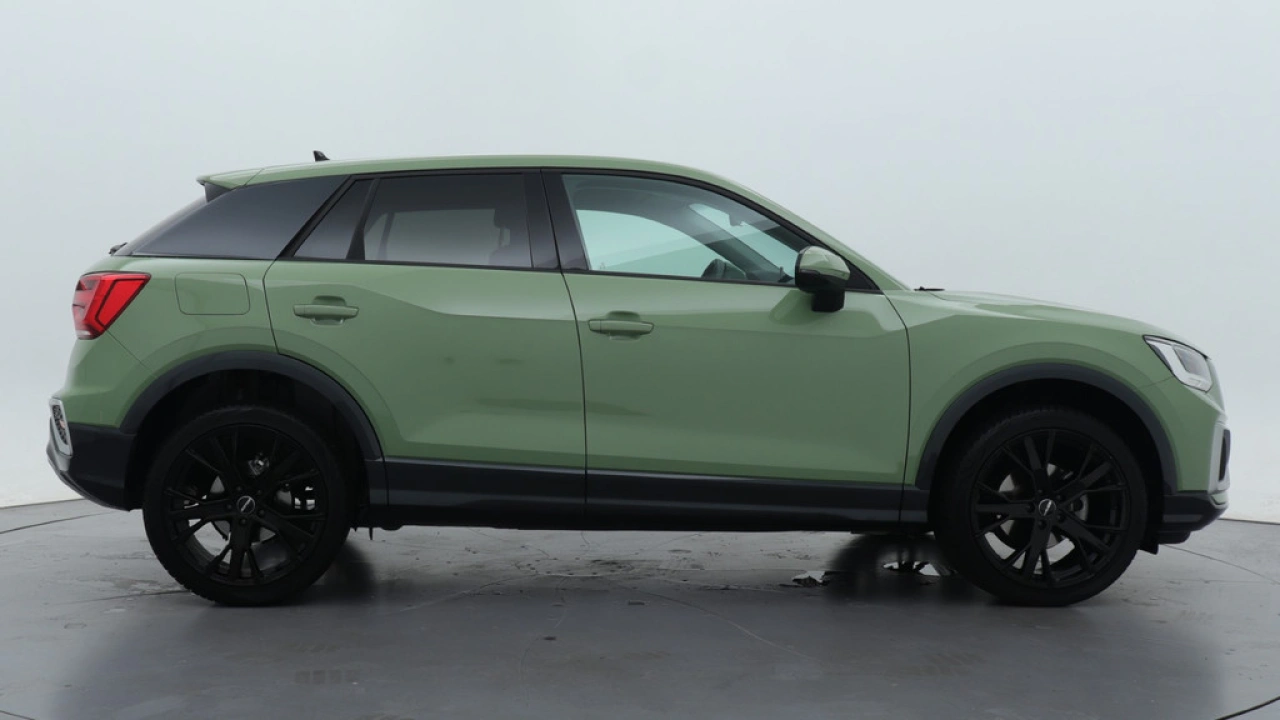 Audi Q2 30 TFSI Advanced edition | Camera | PDC v+a | 18