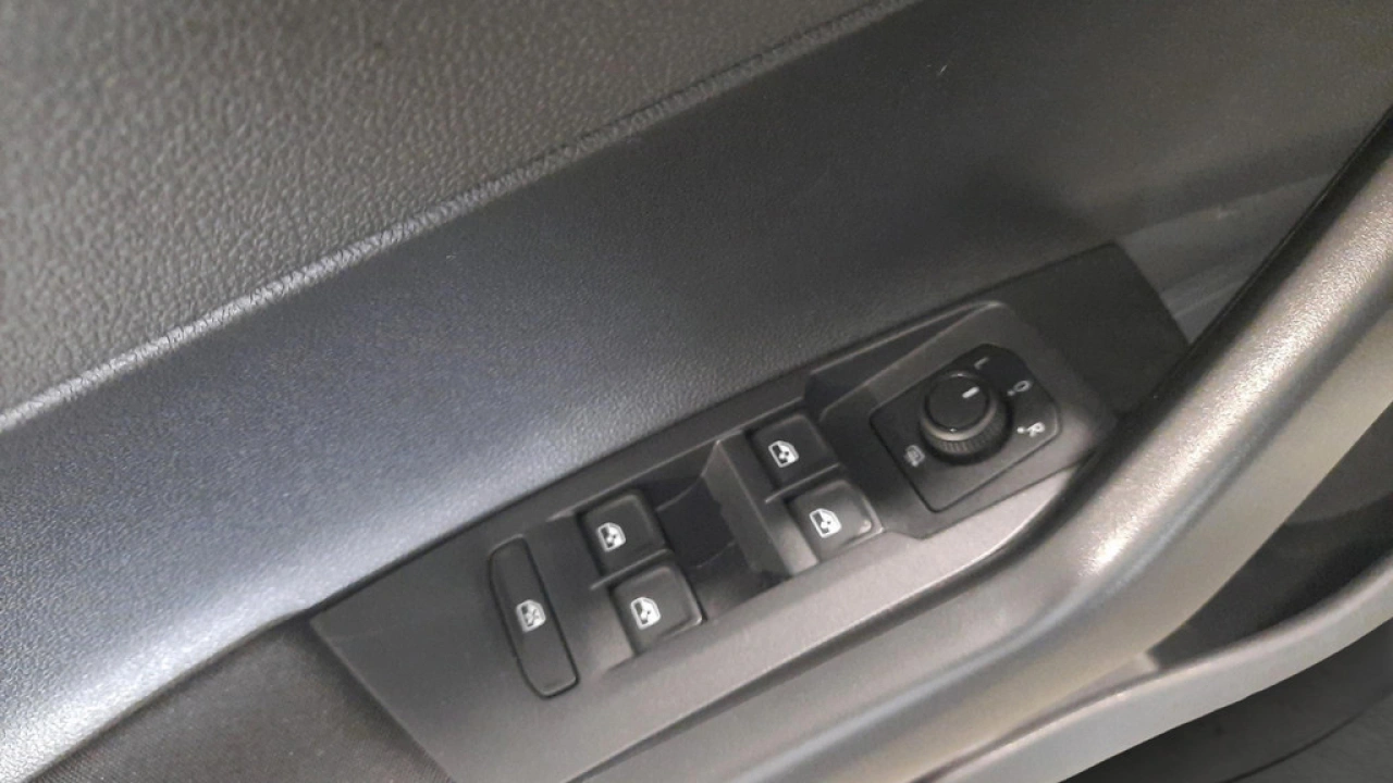 Volkswagen Polo 1.0 TSI Life Business | Climatronic | Trekhaak | Navi | App-connect