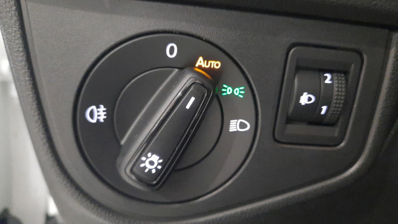 Volkswagen Polo 1.0 TSI Life Business | Climatronic | Trekhaak | Navi | App-connect