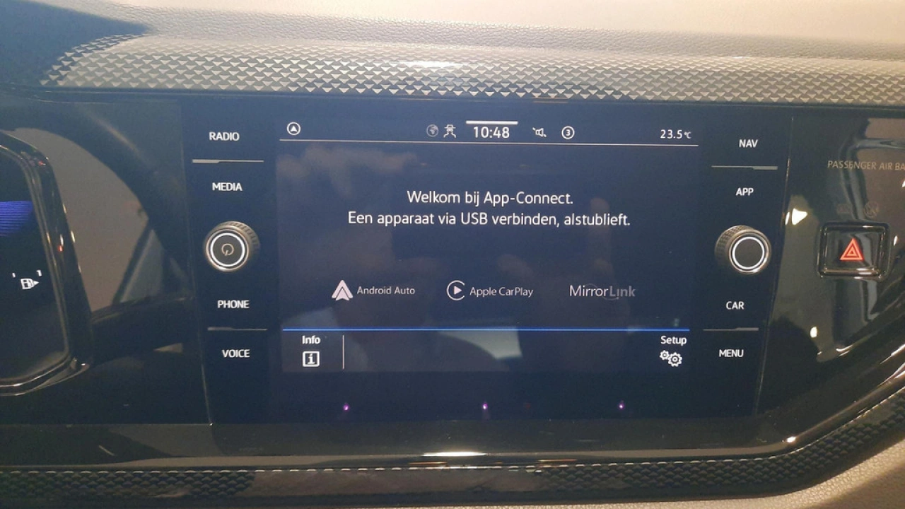 Volkswagen Polo 1.0 TSI Life Business | Climatronic | Trekhaak | Navi | App-connect