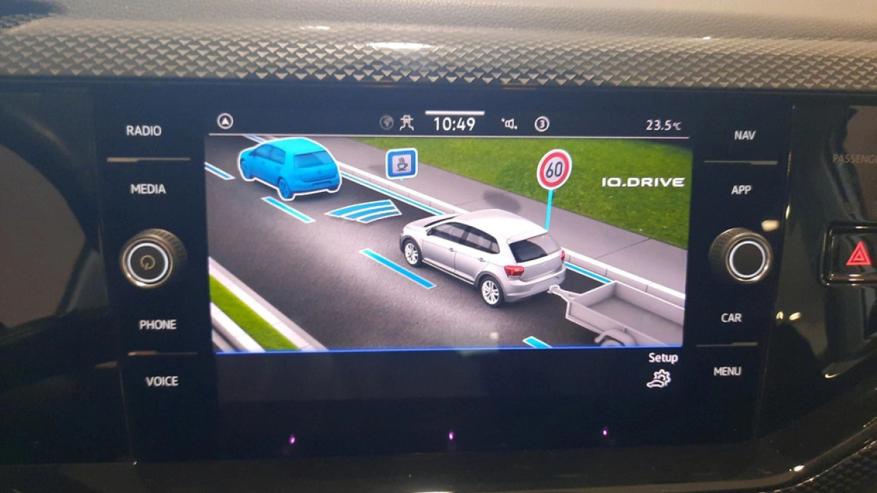 Volkswagen Polo 1.0 TSI Life Business | Climatronic | Trekhaak | Navi | App-connect