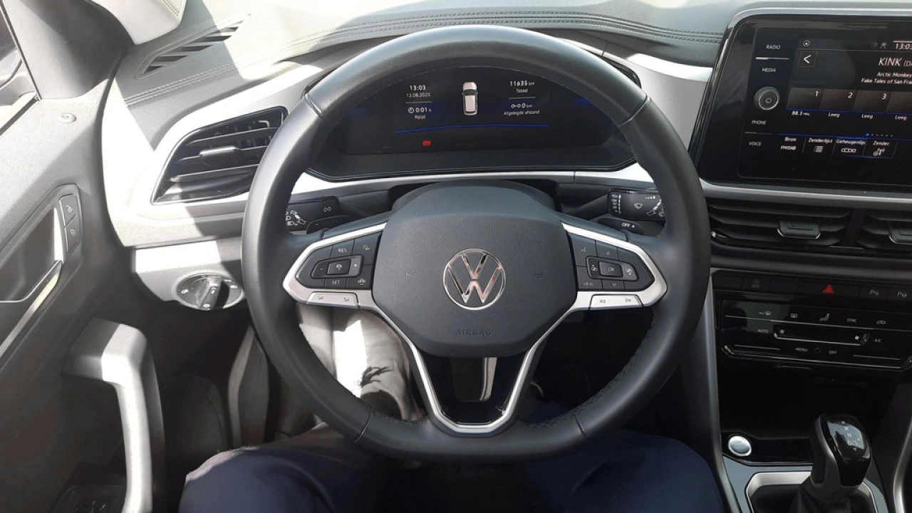 Volkswagen T-Roc 1.5 TSI Automaat | Life Edition | Climatronic | 17
