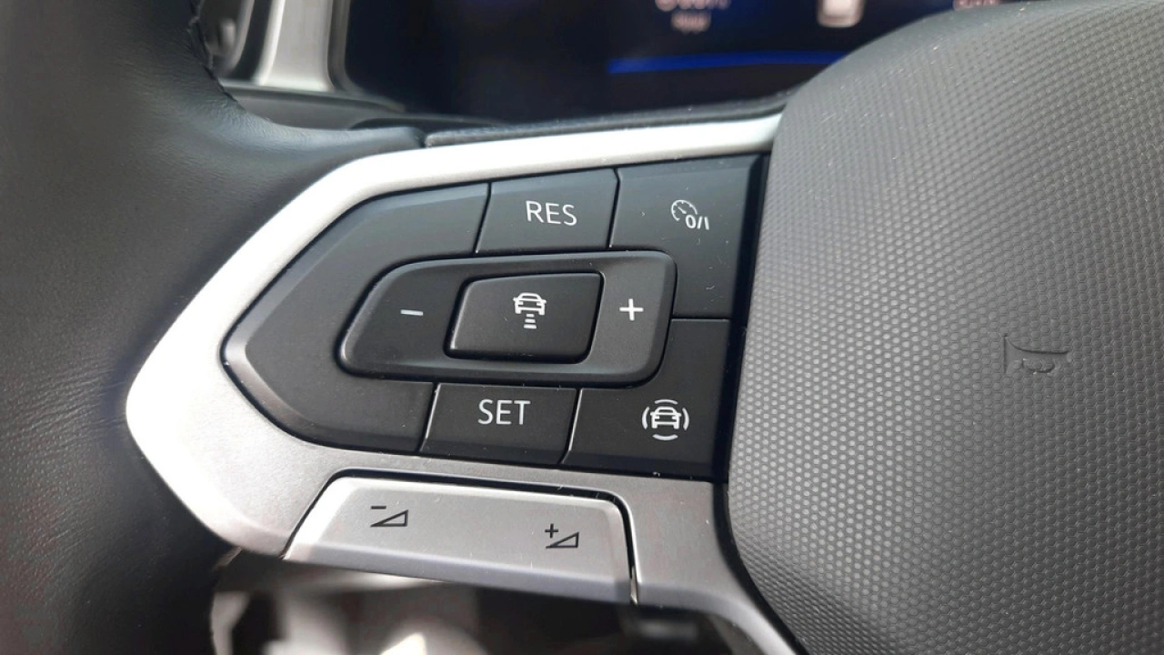 Volkswagen T-Roc 1.5 TSI Automaat | Life Edition | Climatronic | 17