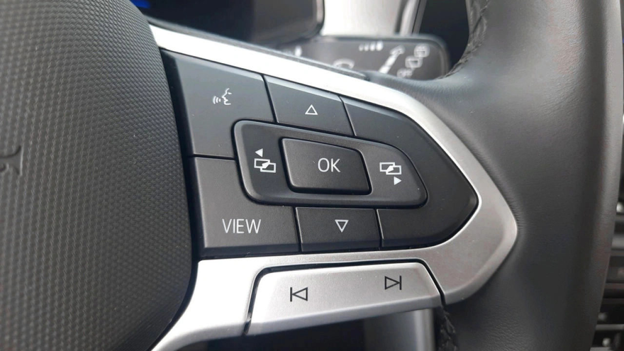 Volkswagen T-Roc 1.5 TSI Automaat | Life Edition | Climatronic | 17
