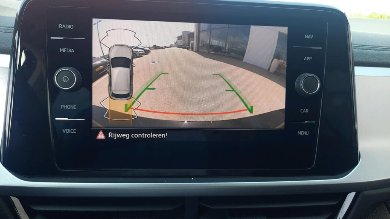 Volkswagen T-Roc 1.5 TSI Automaat | Life Edition | Climatronic | 17