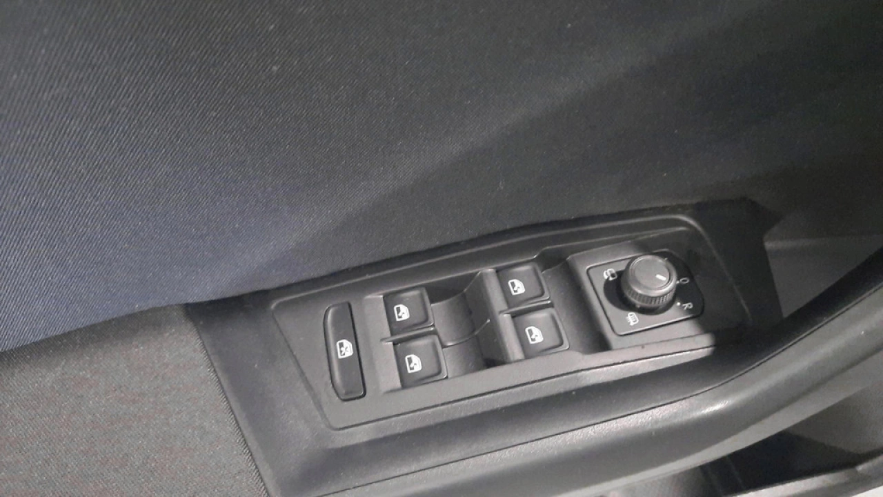Volkswagen T-Roc 1.5 TSI Automaat Life | Multimedia | Camera | Privacy Glass
