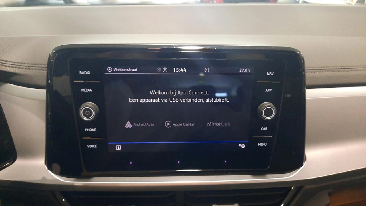 Volkswagen T-Roc 1.5 TSI Automaat Life | Multimedia | Camera | Privacy Glass