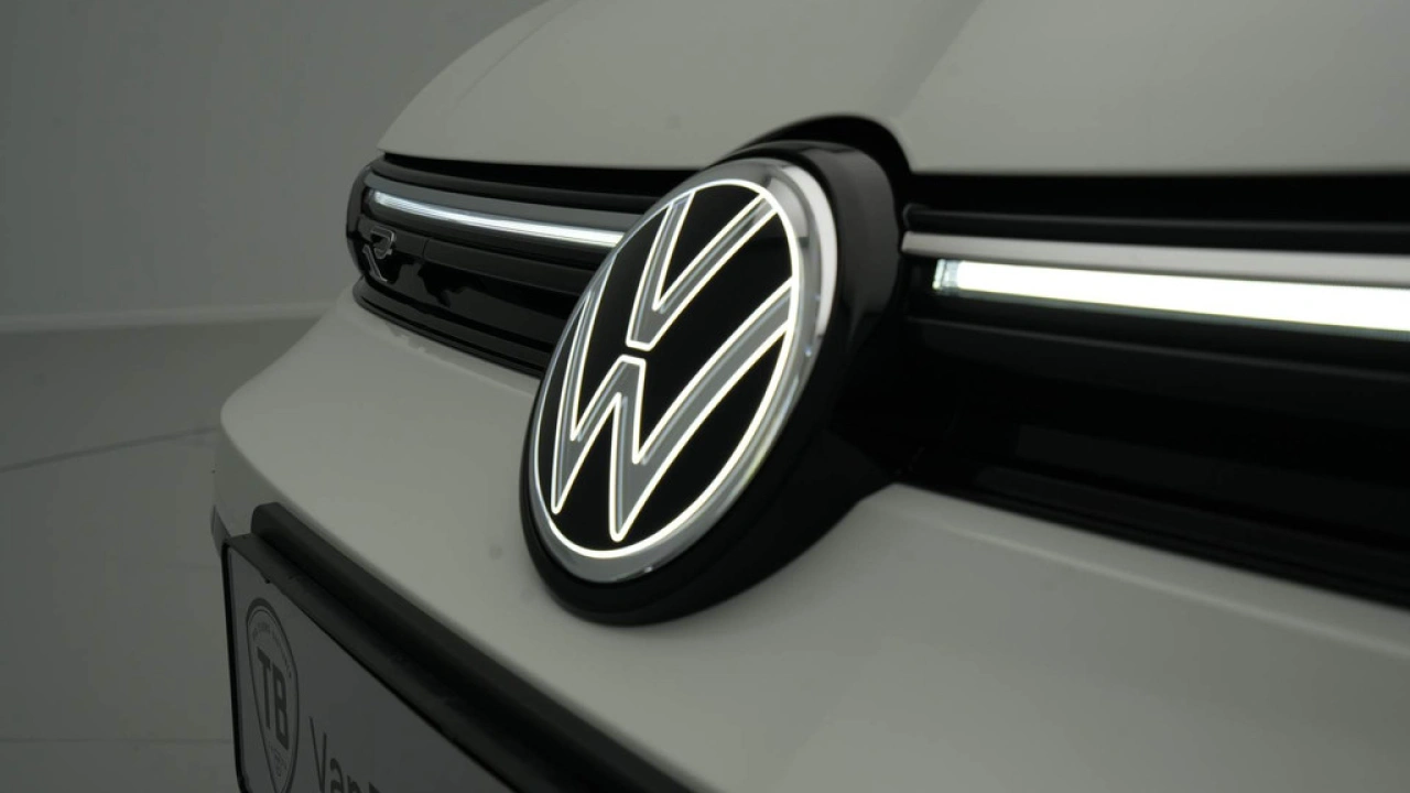 Volkswagen Golf 1.5 eTSI R-Line Edition