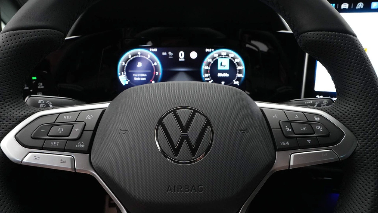 Volkswagen Golf 1.5 eTSI R-Line Edition