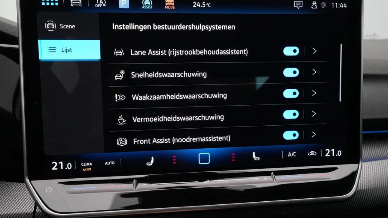 Volkswagen Golf 1.5 eTSI R-Line Edition