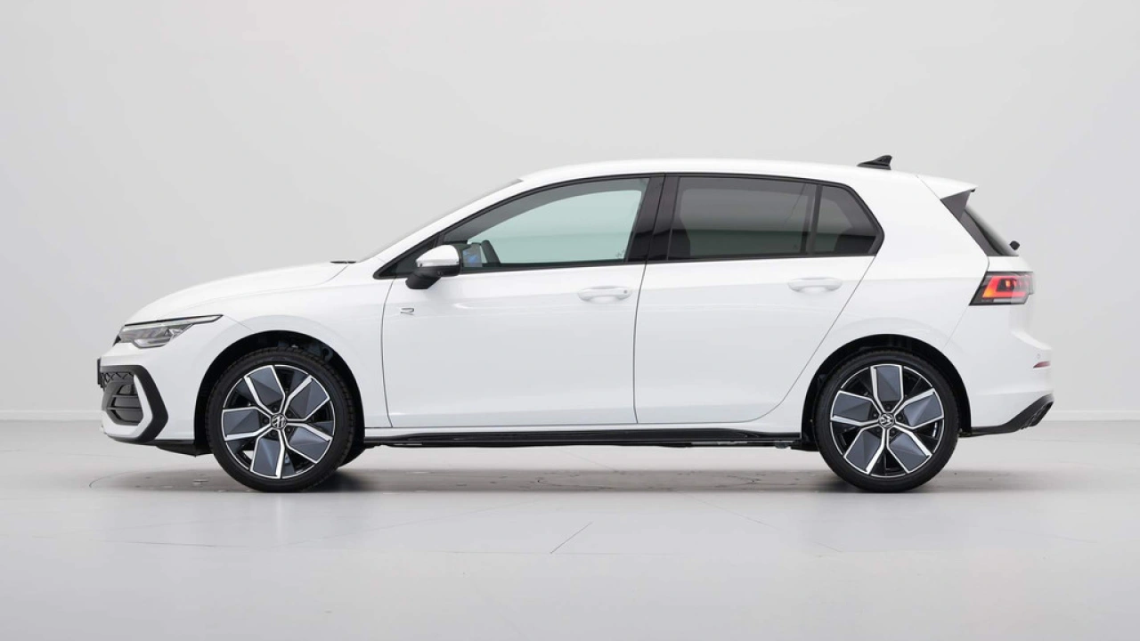 Volkswagen Golf 1.5 eTSI R-Line Edition