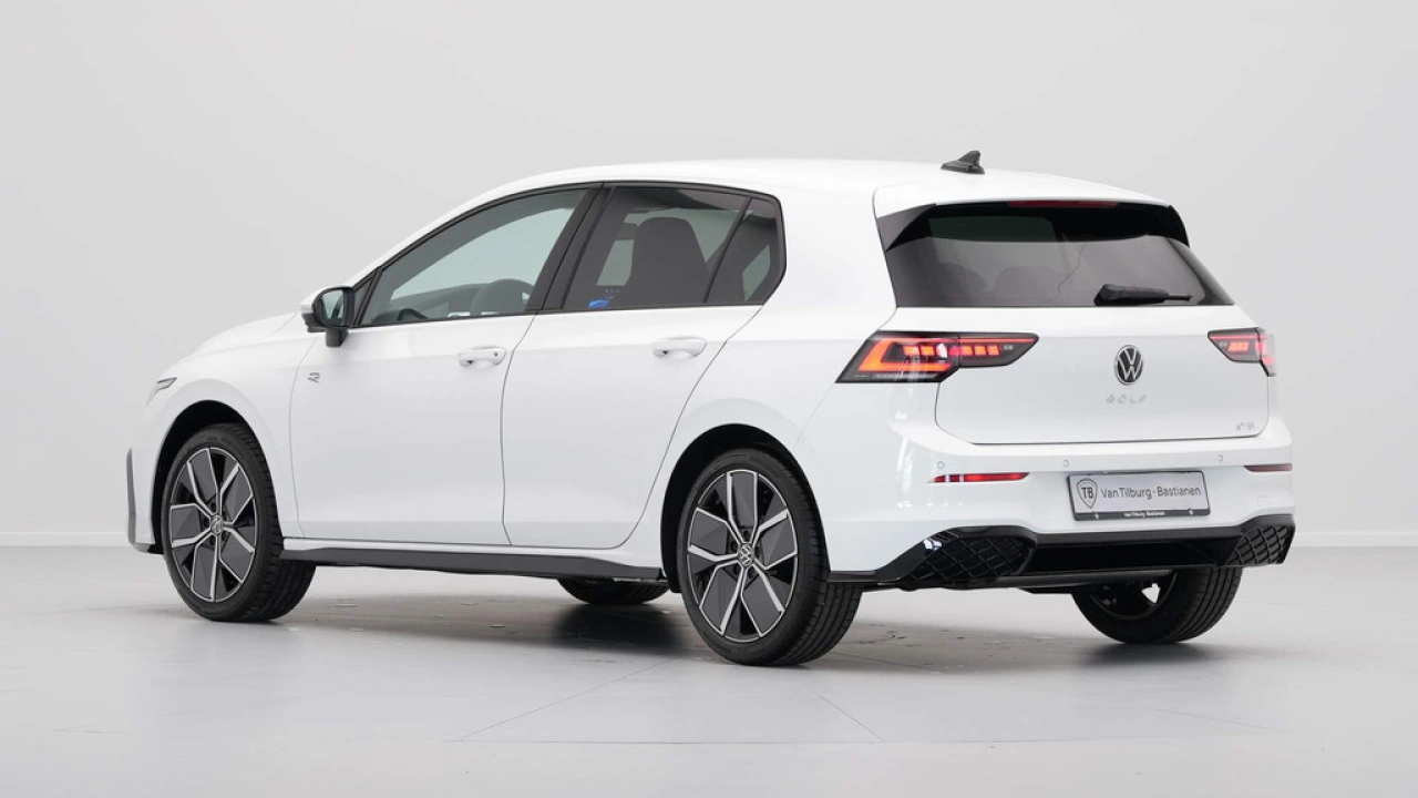 Volkswagen Golf 1.5 eTSI R-Line Edition