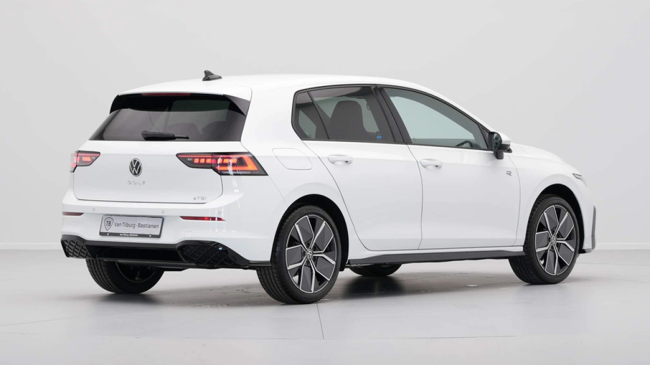 Volkswagen Golf 1.5 eTSI R-Line Edition