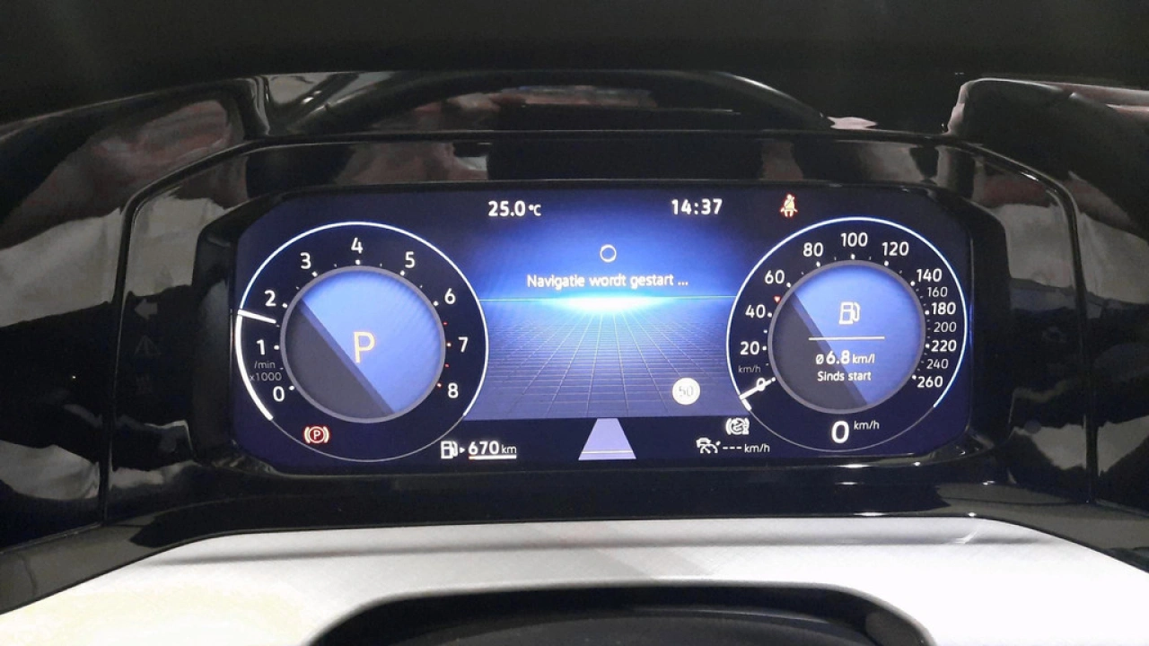 Volkswagen GOLF Variant 1.0 eTSI Life | Mulimedia | Camera | Privacy Glass