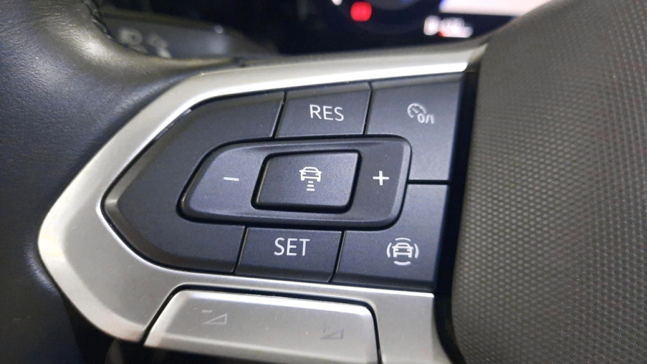 Volkswagen GOLF Variant 1.0 eTSI Life | Mulimedia | Camera | Privacy Glass