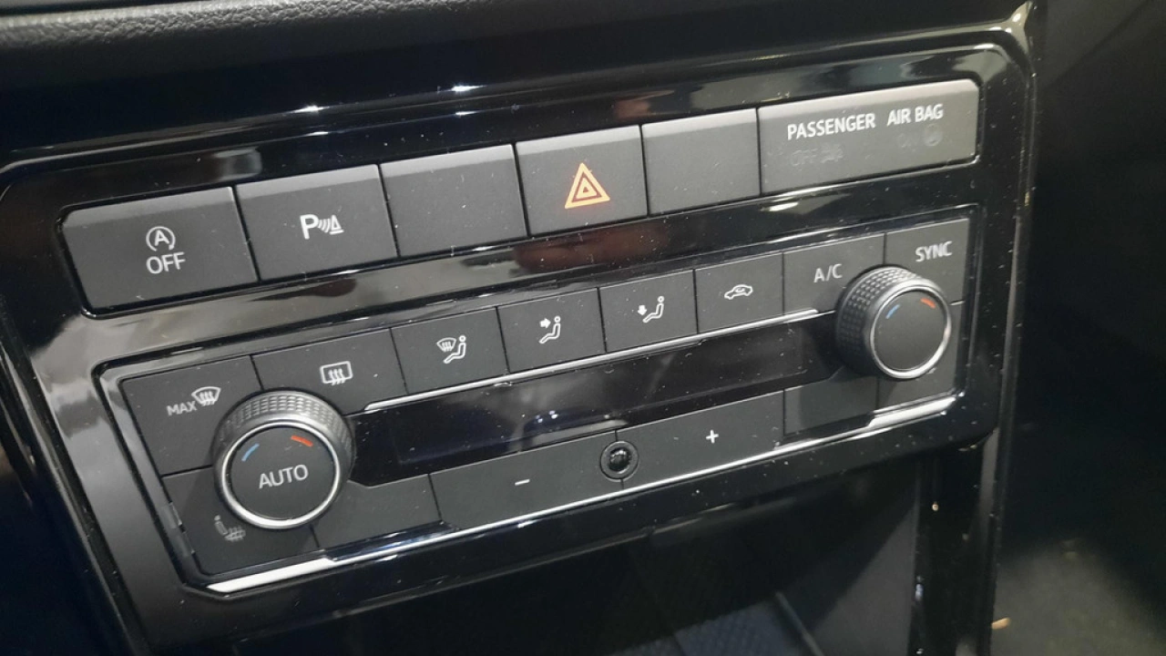 Volkswagen T-Cross 1.0 TSI Automaat | Style | LED | Navigatie | Camera | 18
