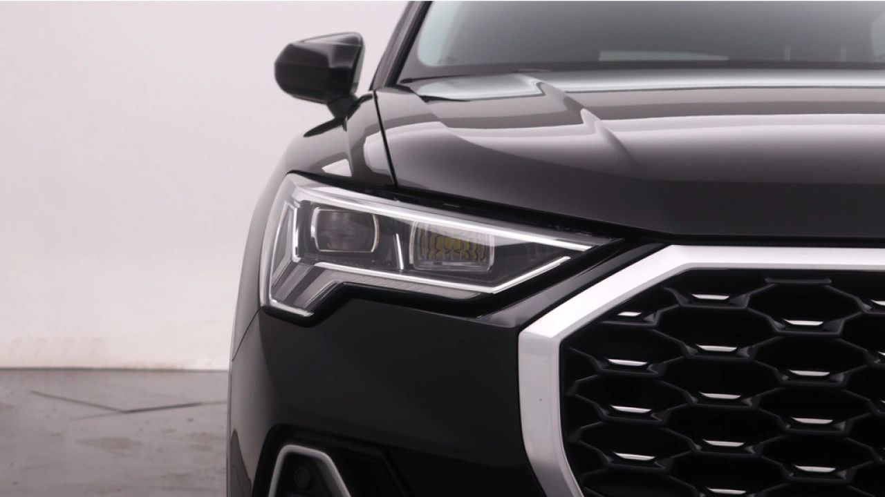 Audi Q3 Sportback 35 TFSI Advanced Edition | Sportstoelen | Camera | Trekhaak |