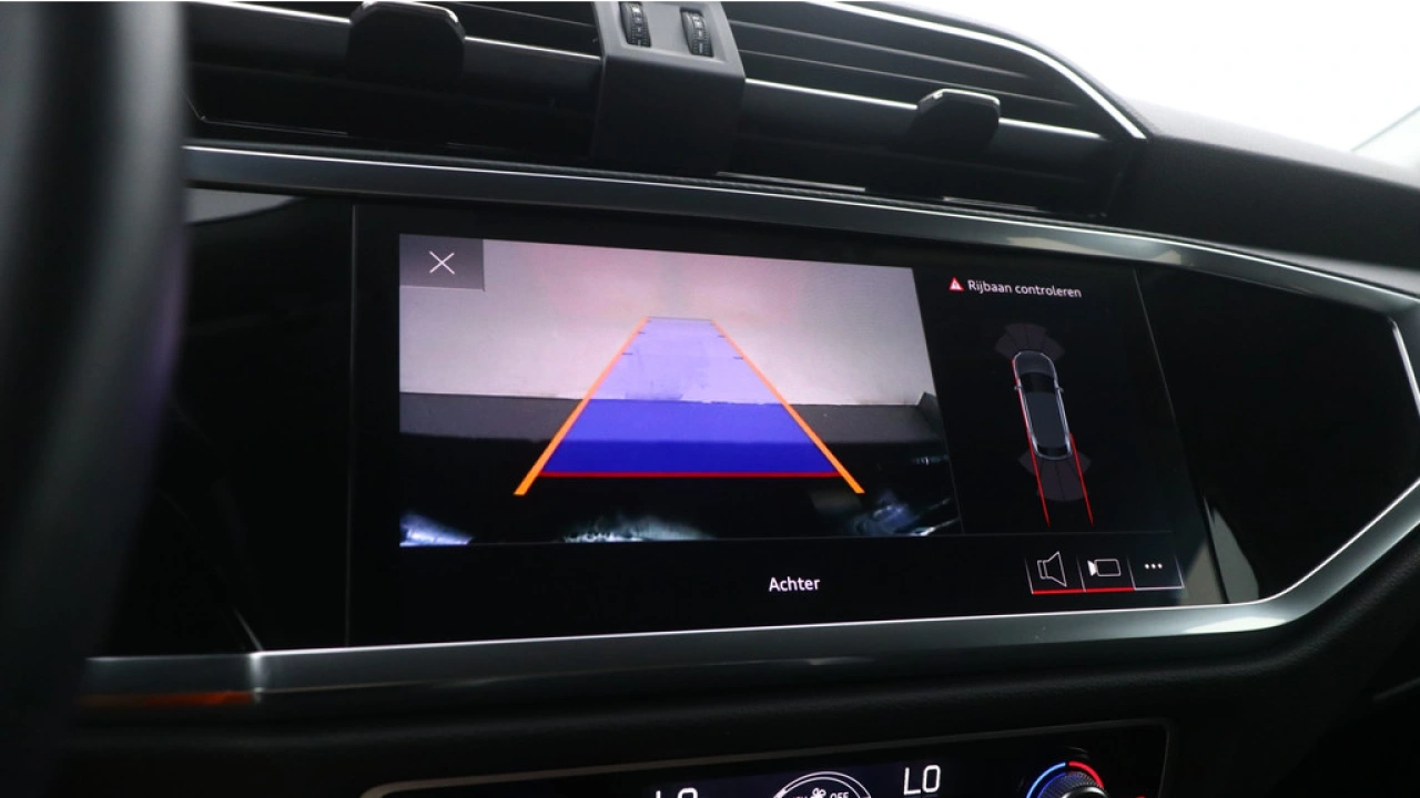 Audi Q3 Sportback 35 TFSI Advanced Edition | Sportstoelen | Camera | Trekhaak |