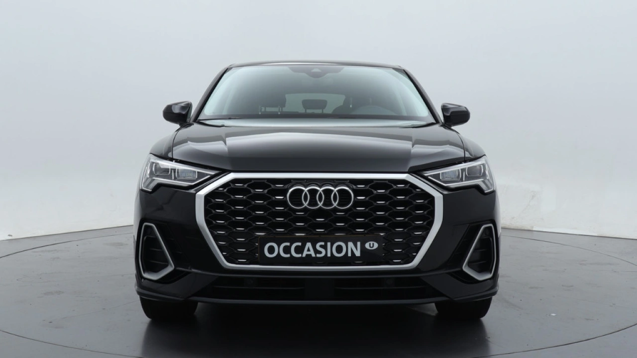 Audi Q3 Sportback 35 TFSI Advanced Edition | Sportstoelen | Camera | Trekhaak |