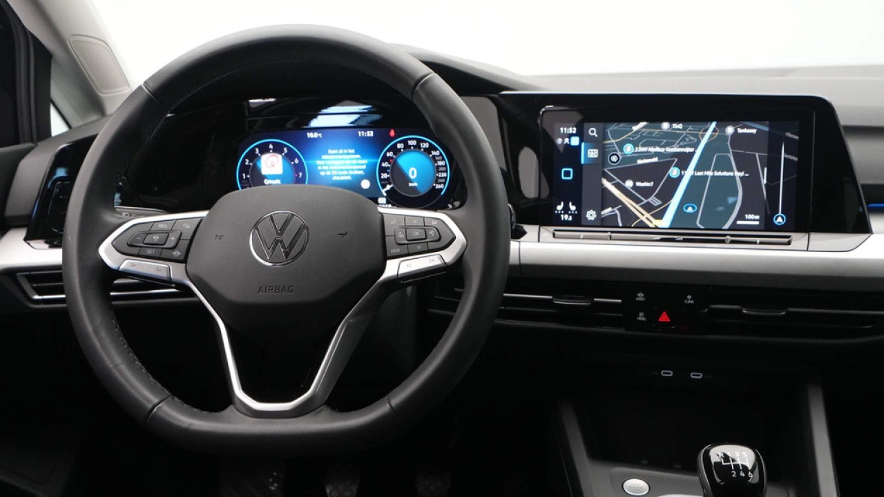 Volkswagen Golf 1.0 TSI Life Business