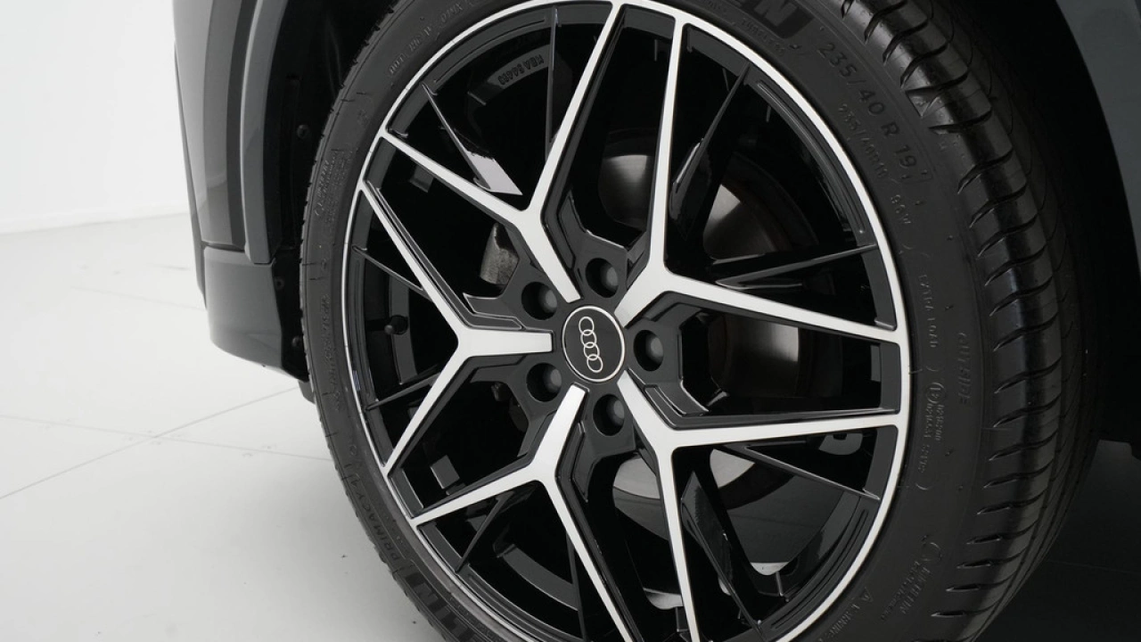 Audi Q2 35 TFSI 150 pk S-Tronic S Edition