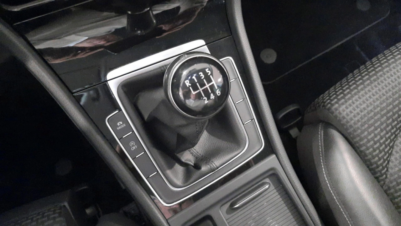 Volkswagen Golf 1.4 TSI ACT Highline | Climatronic | Navi | Verwarmde voorstoelen |