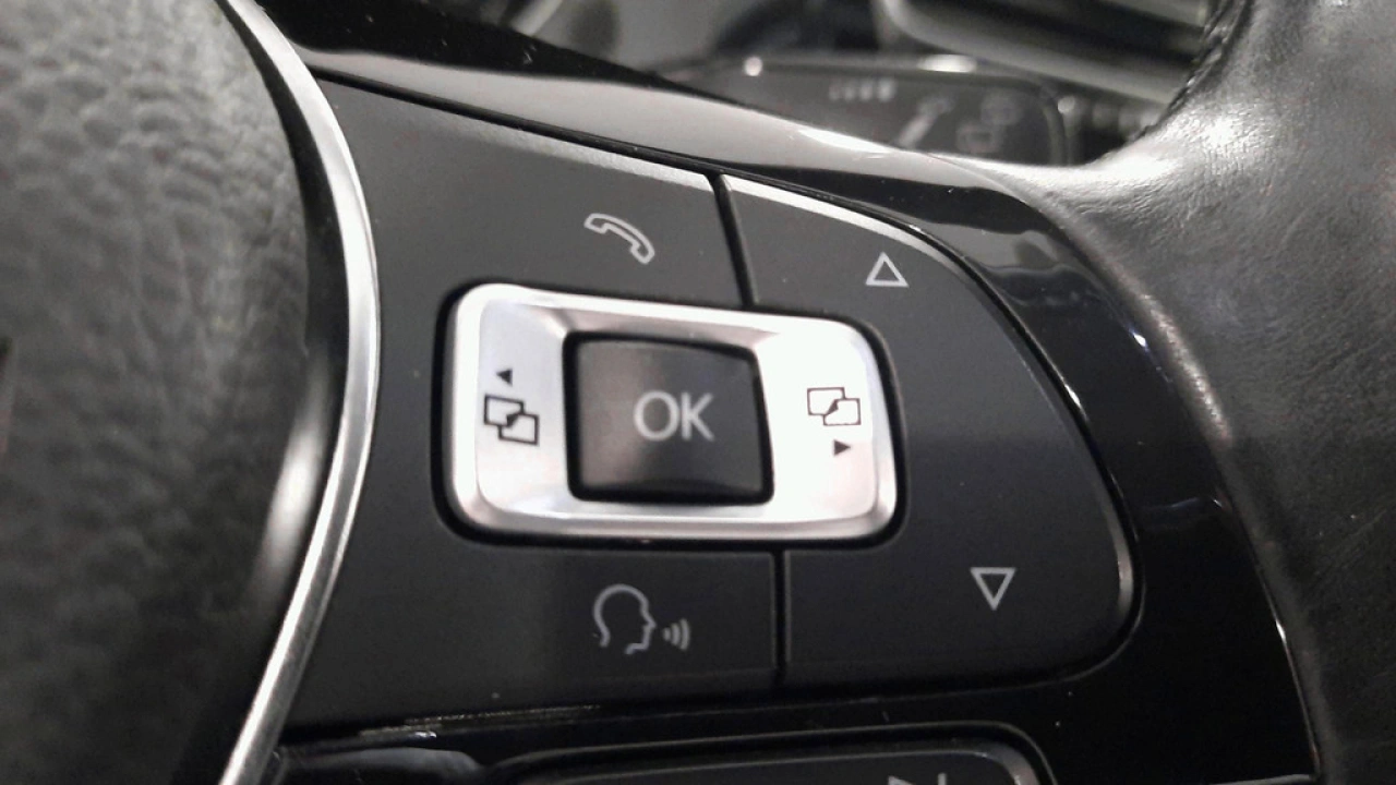 Volkswagen Golf 1.4 TSI ACT Highline | Climatronic | Navi | Verwarmde voorstoelen |