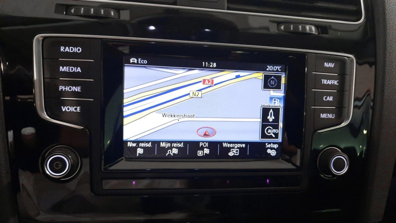 Volkswagen Golf 1.4 TSI ACT Highline | Climatronic | Navi | Verwarmde voorstoelen |