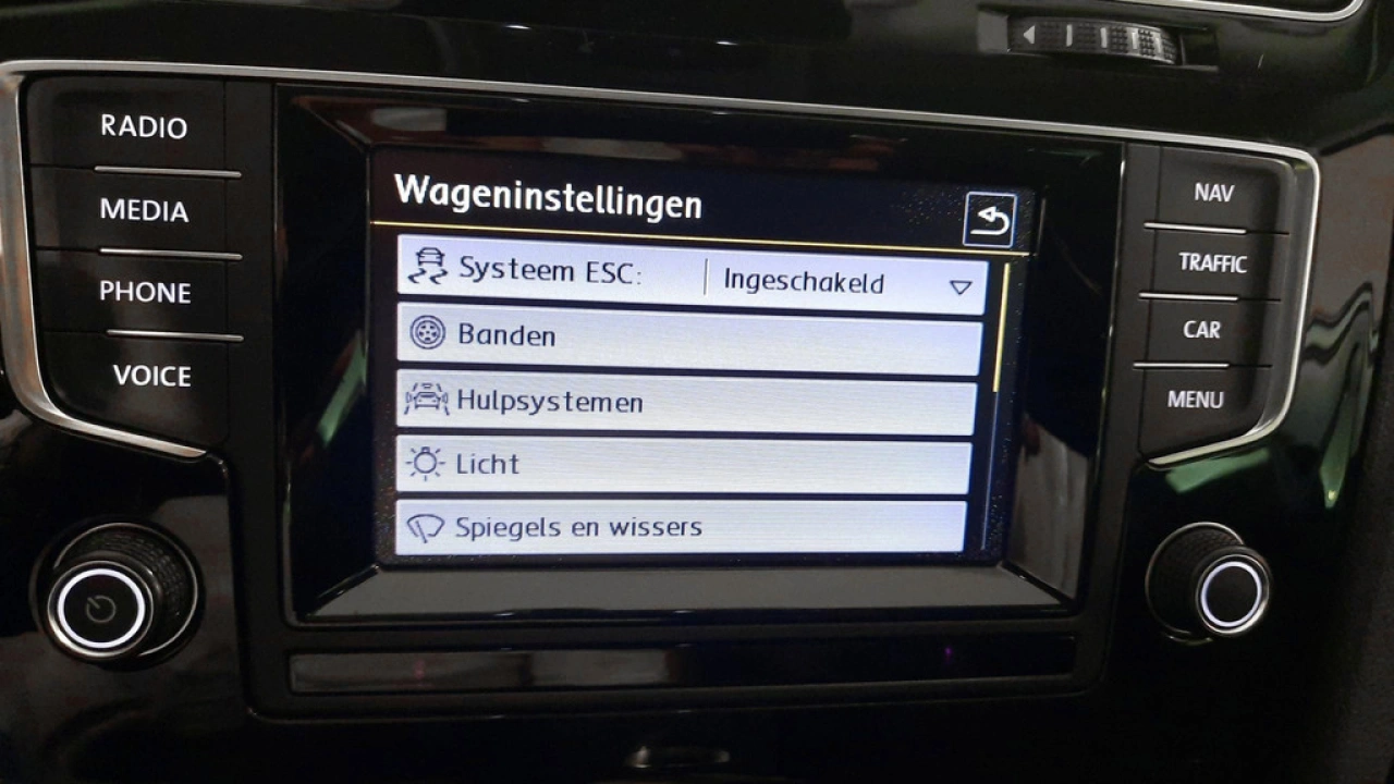 Volkswagen Golf 1.4 TSI ACT Highline | Climatronic | Navi | Verwarmde voorstoelen |