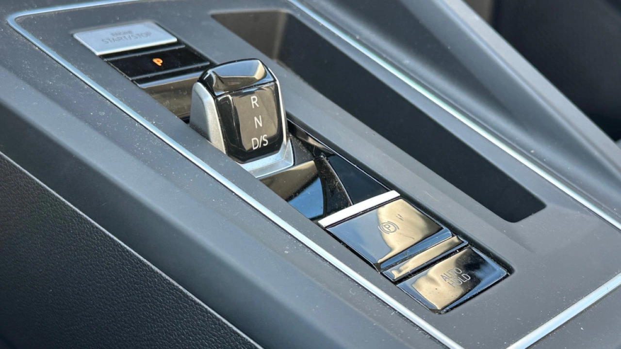 Volkswagen Golf 1.0 eTSI 110pk DSG Life Navigatie Winterpakket