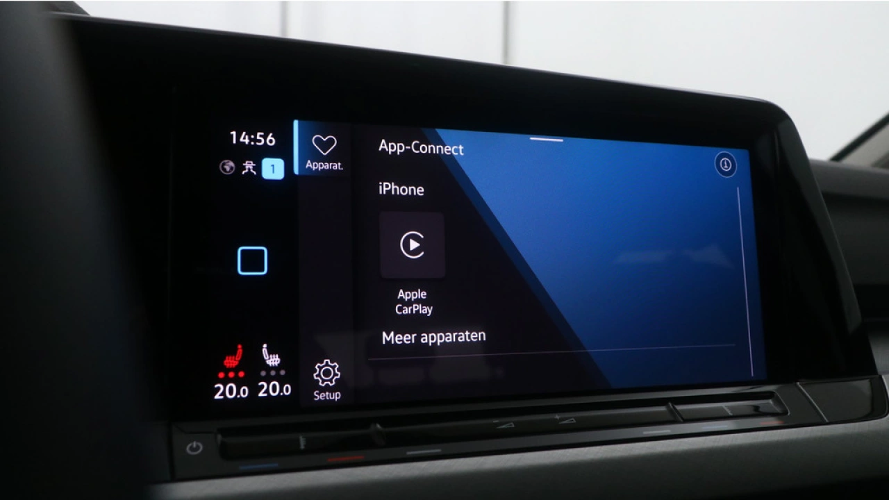 Volkswagen Golf 1.0 eTSI 110pk DSG Life Navigatie Camera Winterpakket