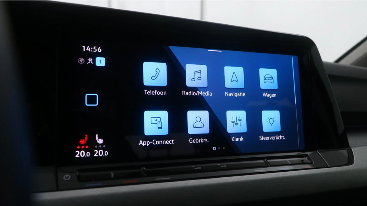 Volkswagen Golf 1.0 eTSI 110pk DSG Life Navigatie Camera Winterpakket