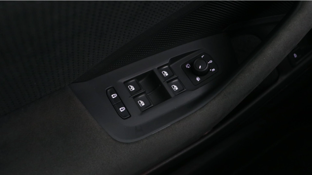 Škoda Superb Combi 1.5 TSI PHEV Sportline Business / Demonstratievoertuig