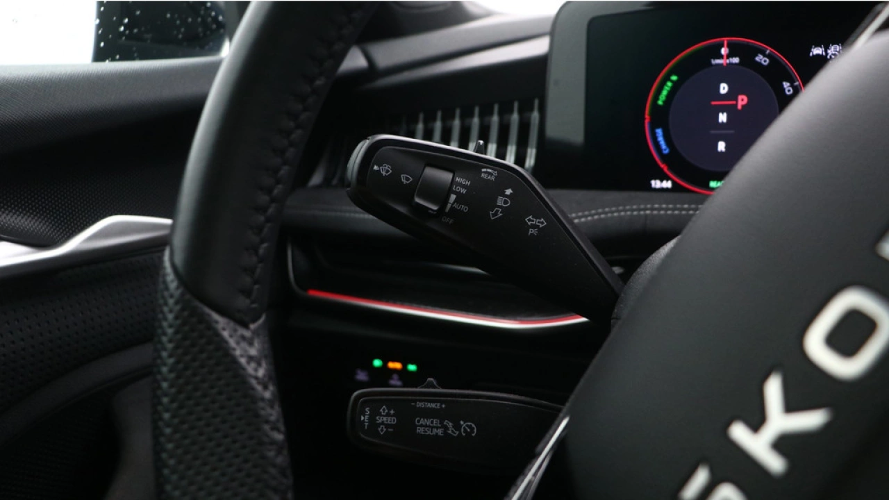 Škoda Superb Combi 1.5 TSI PHEV Sportline Business / Demonstratievoertuig