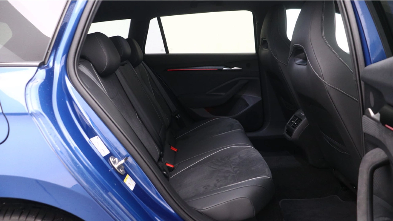 Škoda Superb Combi 1.5 TSI PHEV Sportline Business / Demonstratievoertuig