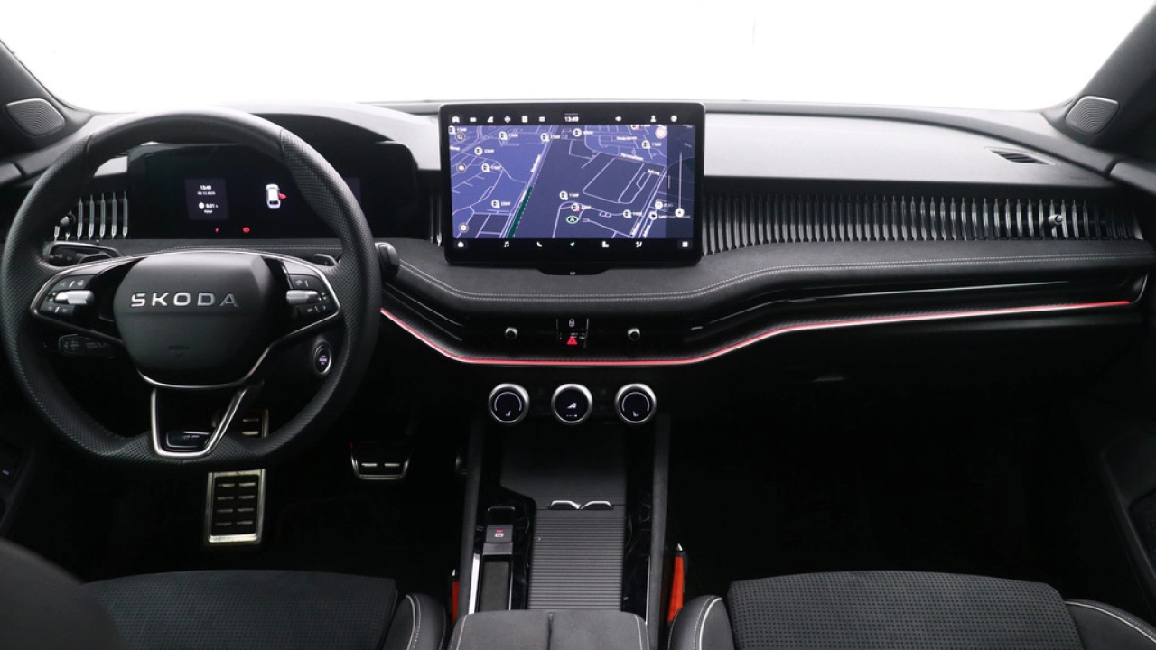 Škoda Superb Combi 1.5 TSI PHEV Sportline Business / Demonstratievoertuig