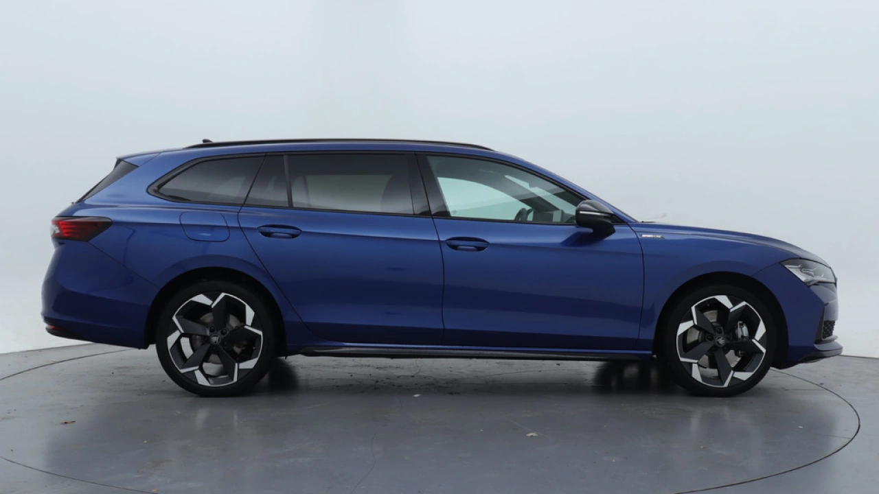 Škoda Superb Combi 1.5 TSI PHEV Sportline Business / Demonstratievoertuig