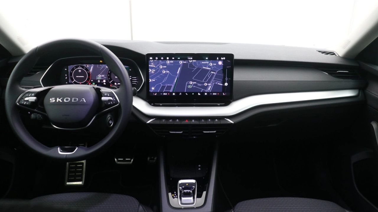 Škoda Octavia Combi 1.5 TSI MHEV Business Edition Plus / Black Edition / Demonstratievoertuig