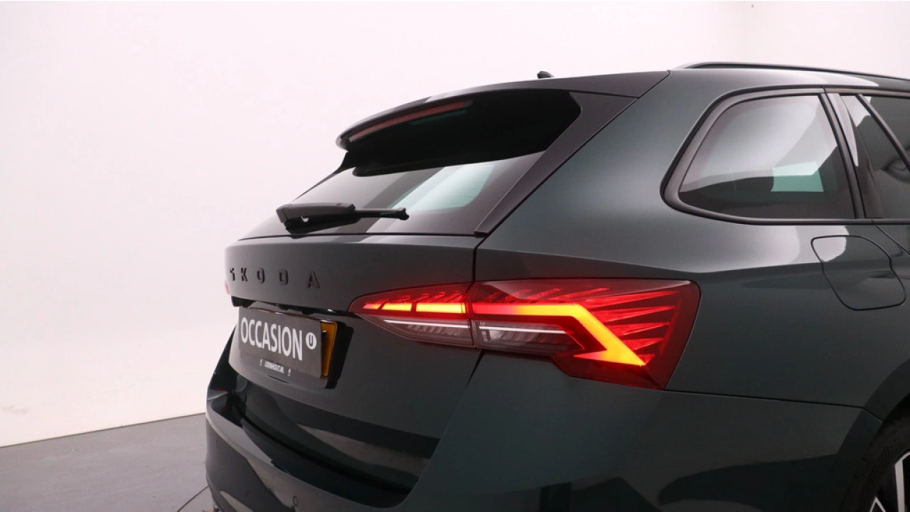 Škoda Octavia Combi 1.5 TSI MHEV Business Edition Plus / Black Edition / Demonstratievoertuig