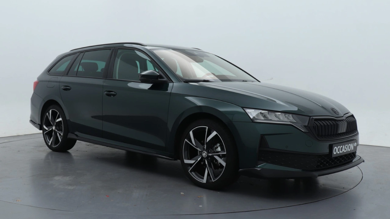 Škoda Octavia Combi 1.5 TSI MHEV Business Edition Plus / Black Edition / Demonstratievoertuig