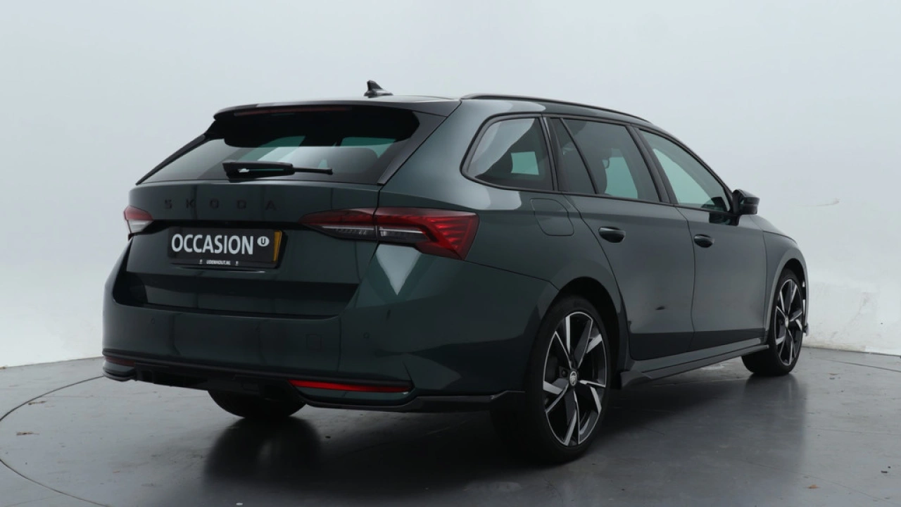 Škoda Octavia Combi 1.5 TSI MHEV Business Edition Plus / Black Edition / Demonstratievoertuig