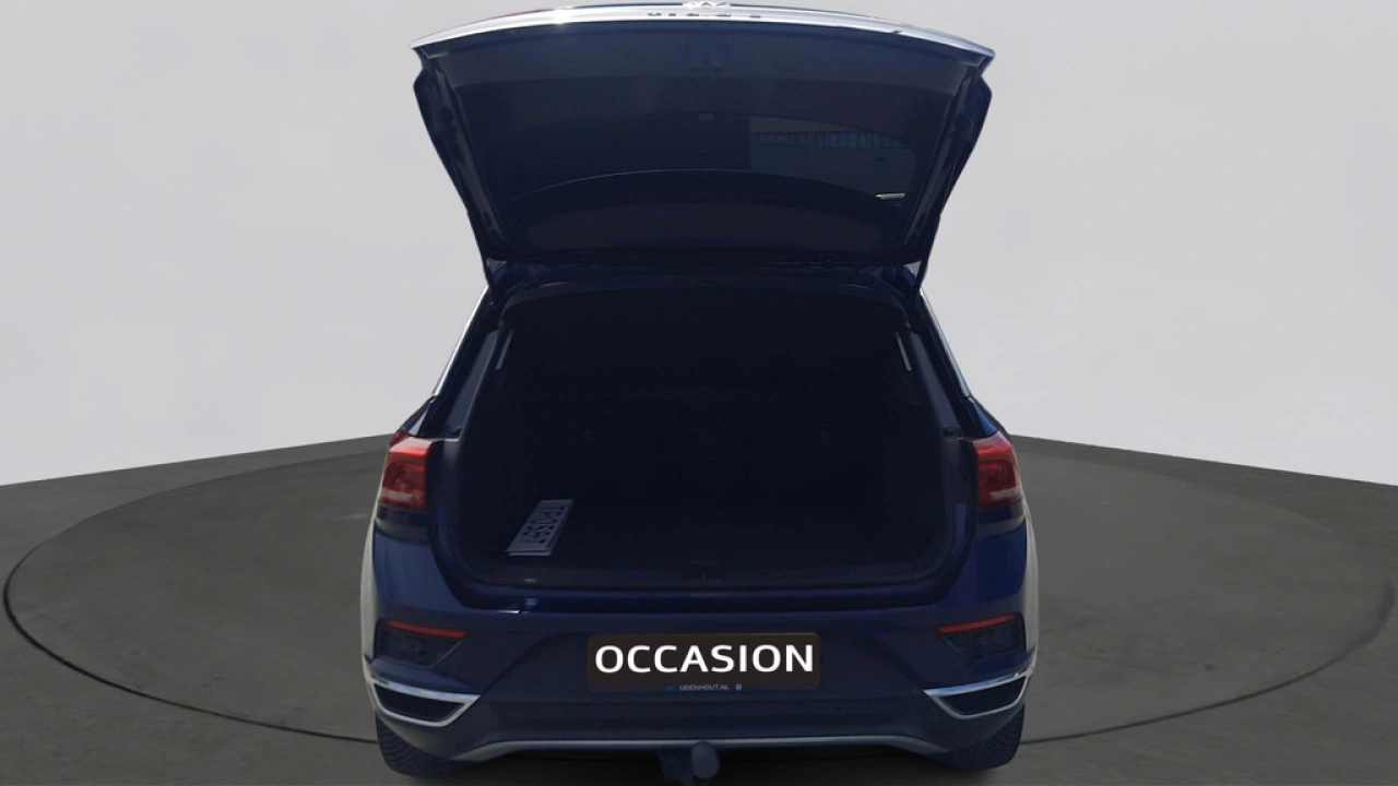 Volkswagen T-Roc 1.0 TSI Style | Panoramadak | Trekhaak | 18