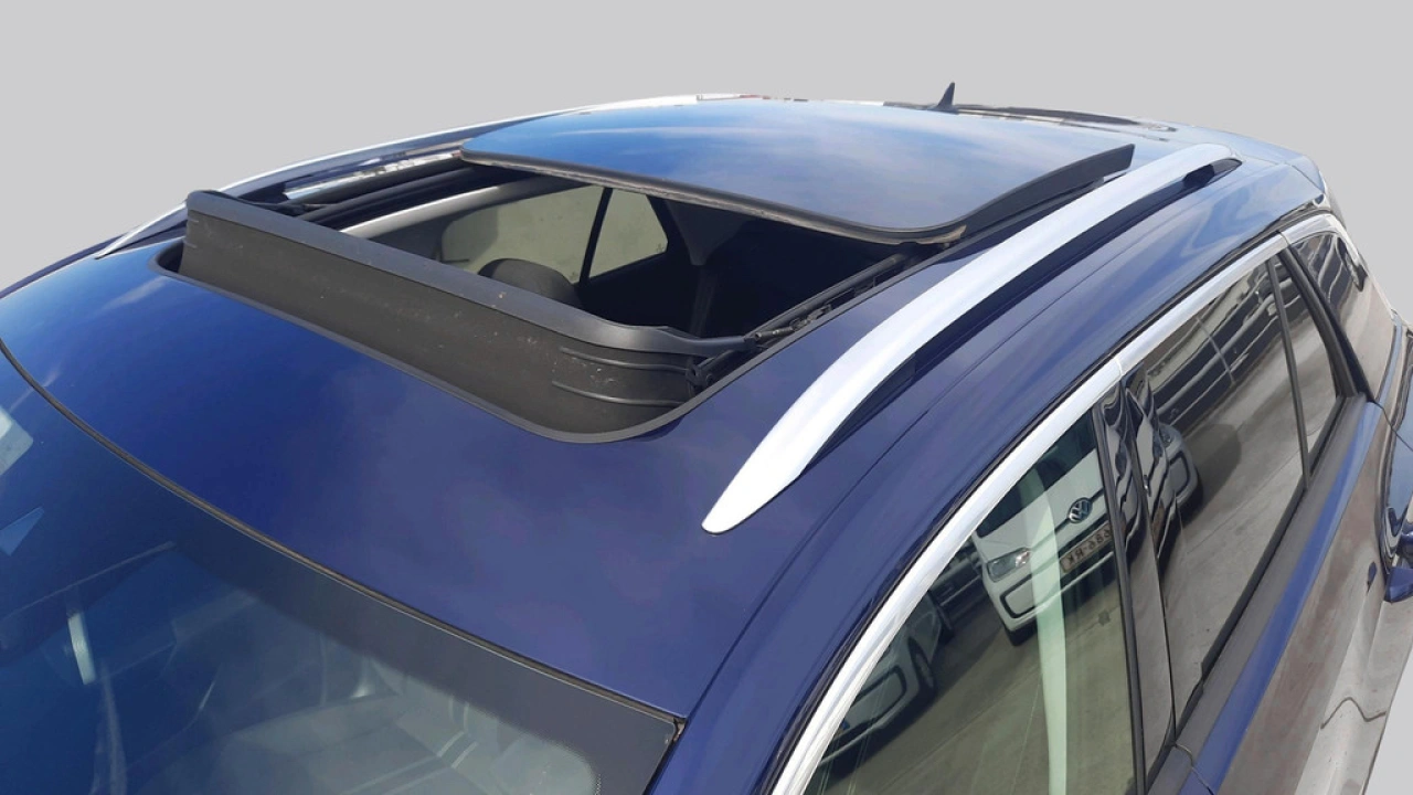Volkswagen T-Roc 1.0 TSI Style | Panoramadak | Trekhaak | 18