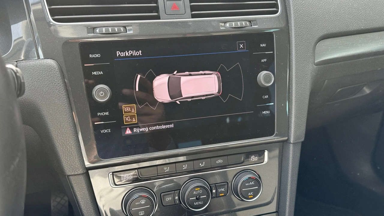 Volkswagen GOLF Variant 1.0 TSI 115pk Comfortline Navigatie Trekhaak