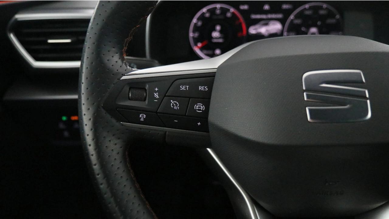SEAT Leon Sportstourer 1.5 TSI 150pk FR Business Intense