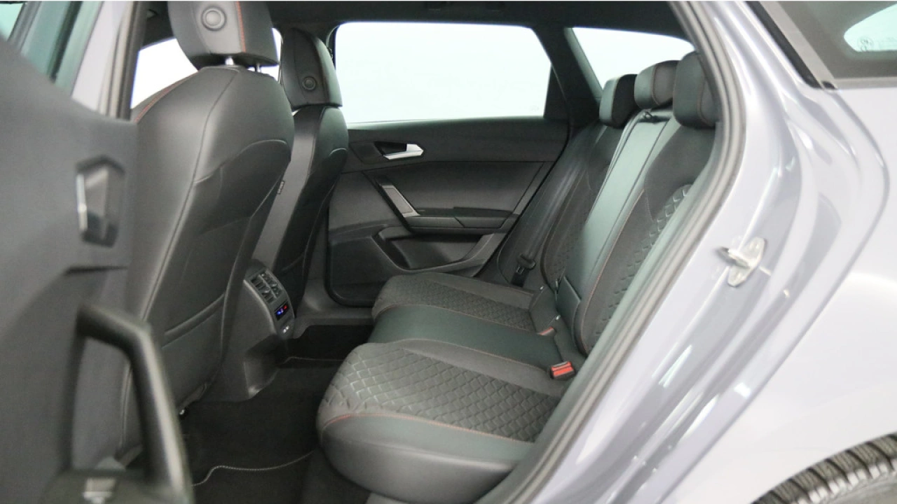 SEAT Leon Sportstourer 1.5 TSI 150pk FR Business Intense